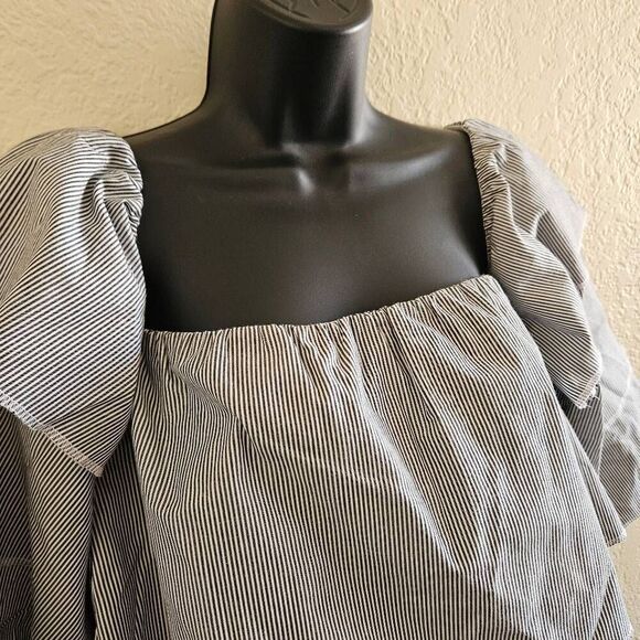 Walter Baker Steph Ruffle Sleeve Blouse - Picture 3 of 9